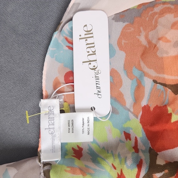 NWT- Charming Charlie Infinity Scarf - Coral/Foral Print - Picture 2 of 3